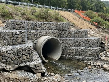 Укрепление водопропускных труб и водосбросов Укрепление водопропускных труб и водосбросов