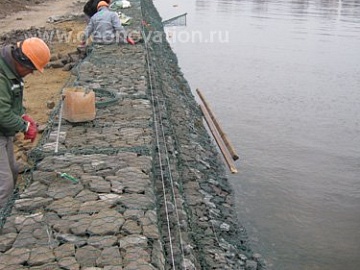 Укрепление берега габионами Укрепление берега габионами